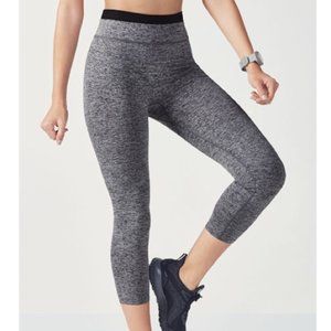 Grey Fabletics Seamless Capri